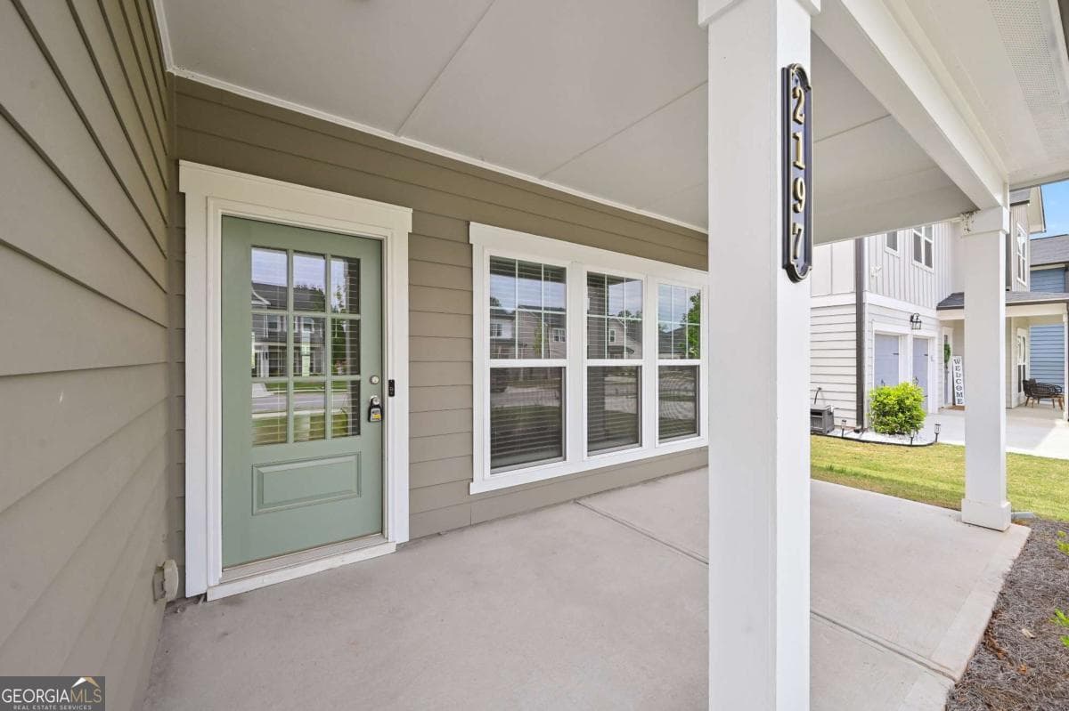 4 bedroom, 2.5 bathroom, 2,192 sq ft single family residence for sale at 2197 Boxwood Circle, Conyers, GA 30094 — photo 10