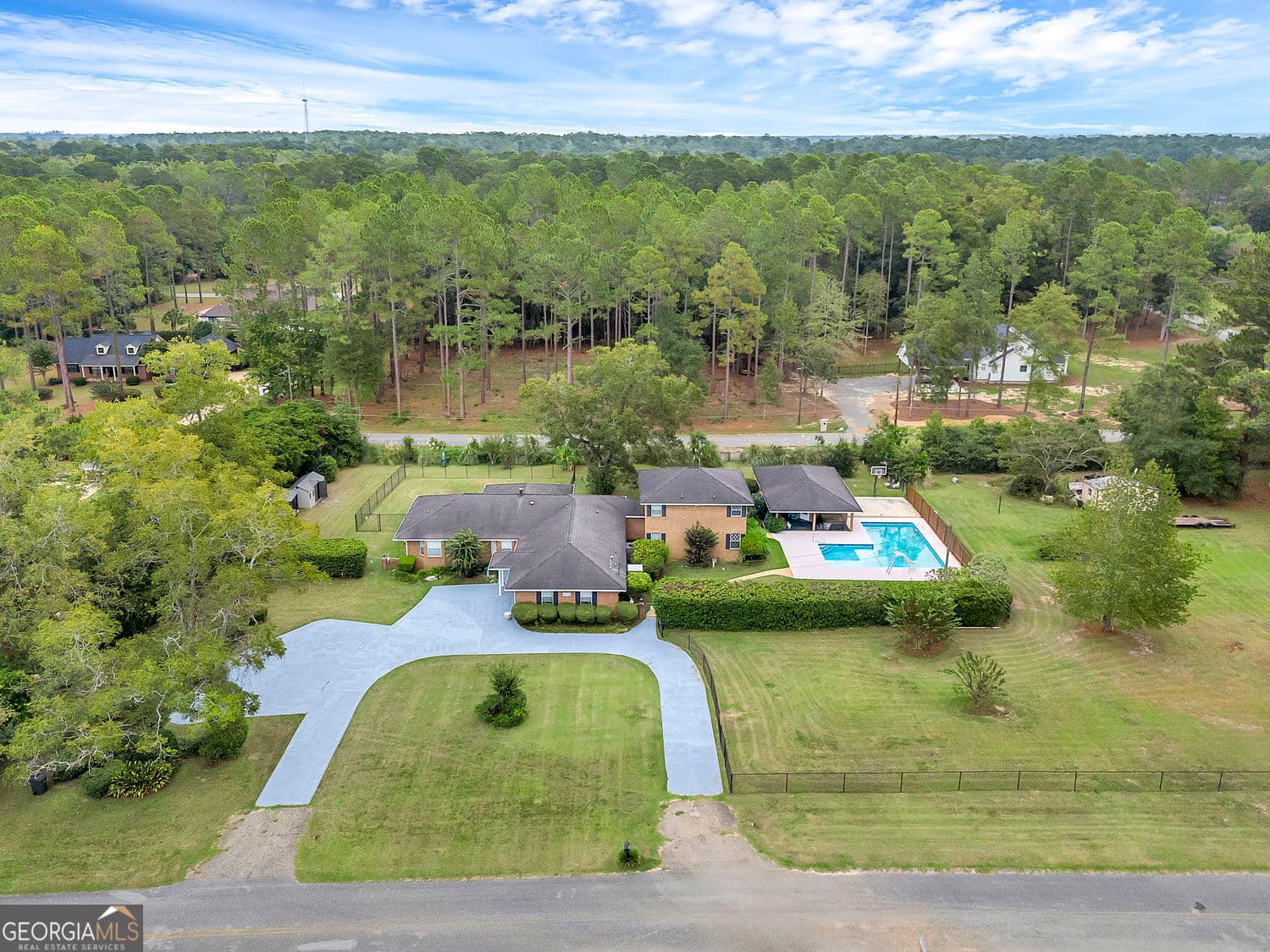 5 bedroom, 4.5 bathroom, 4,256 sq ft single family residence for sale at 1296 McQuaig Street, Cairo, GA 39828 — photo 2