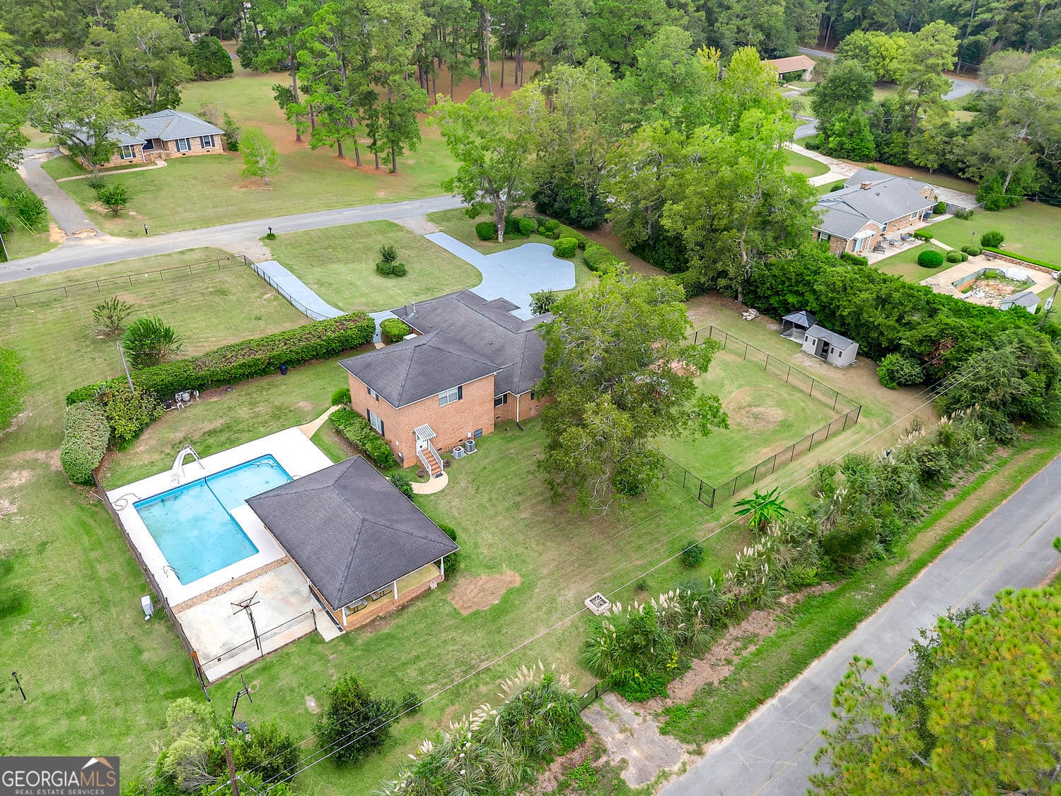 5 bedroom, 4.5 bathroom, 4,256 sq ft single family residence for sale at 1296 McQuaig Street, Cairo, GA 39828 — photo 6