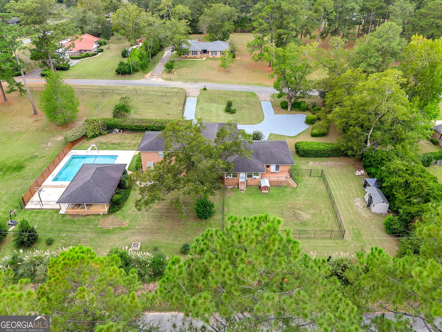 5 bedroom, 4.5 bathroom, 4,256 sq ft single family residence for sale at 1296 McQuaig Street, Cairo, GA 39828 — photo 5