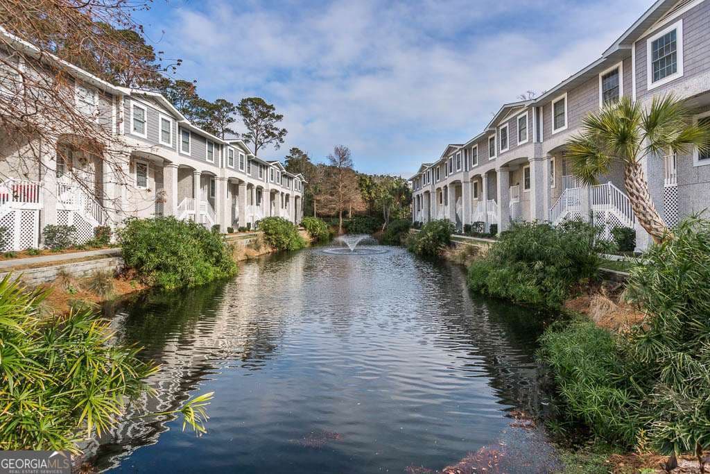 3 bedroom, 3.5 bathroom, 1,605 sq ft condominium sold at 200 Salt Air Drive 152, St. Simons, GA 31522