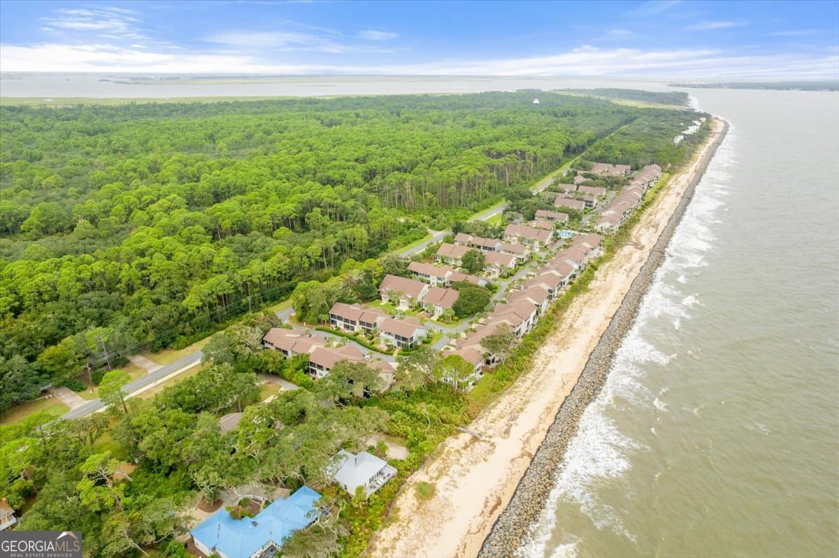 3 bedroom, 3.5 bathroom, 1,674 sq ft townhouse under contract at 104 Turtle Track Lane, Jekyll Island, GA 31527 — photo 10