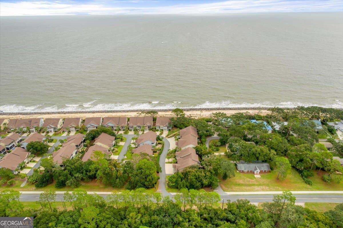 3 bedroom, 3.5 bathroom, 1,674 sq ft townhouse under contract at 104 Turtle Track Lane, Jekyll Island, GA 31527 — photo 8