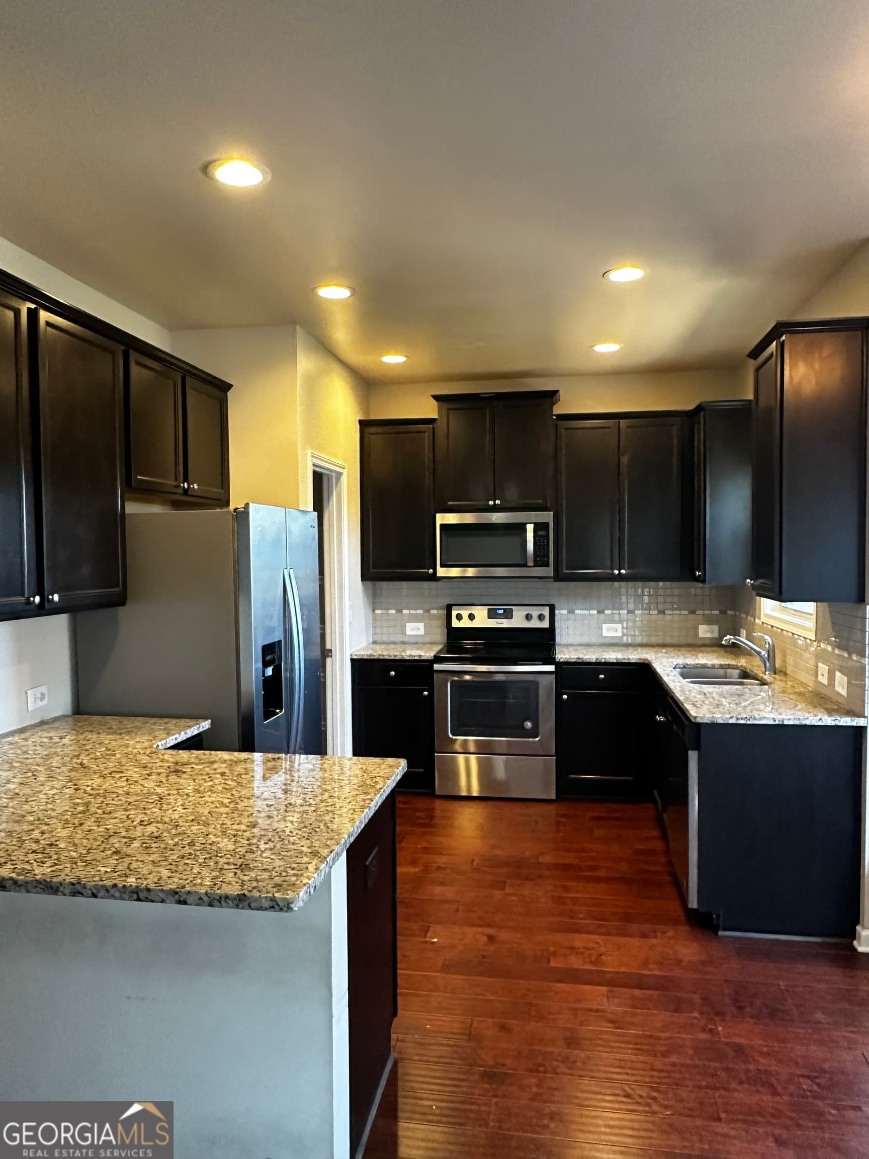 4 bedroom, 2.5 bathroom, 2,233 sq ft single family residence for sale at 545 Tuscan Cove, Fairburn, GA 30213 — photo 10