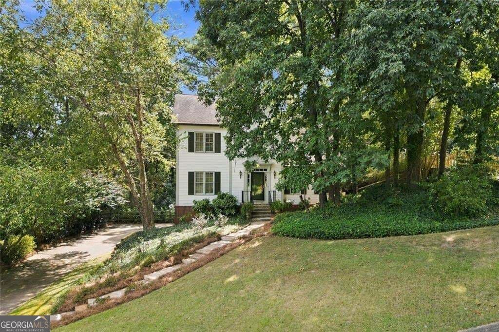4 bedroom, 2.5 bathroom, 2,199 sq ft single family residence for sale at 1448 Wintercress Court, Marietta, GA 30066 — photo 2