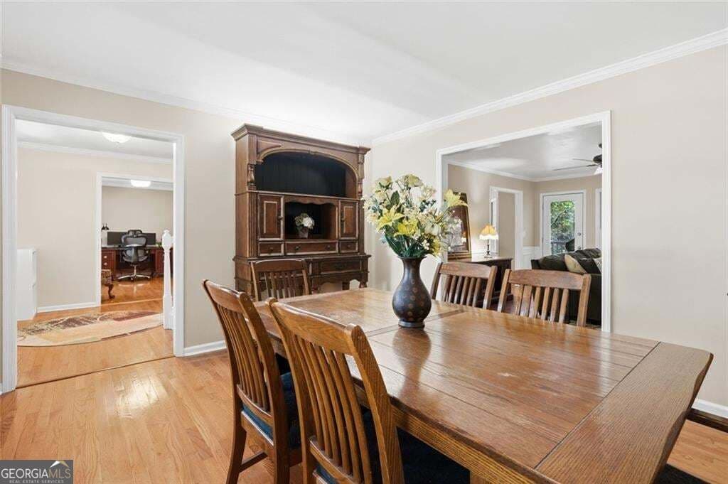 4 bedroom, 2.5 bathroom, 2,199 sq ft single family residence for sale at 1448 Wintercress Court, Marietta, GA 30066 — photo 6