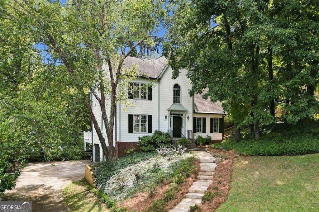4 bedroom, 2.5 bathroom, 2,199 sq ft single family residence for sale at 1448 Wintercress Court, Marietta, GA 30066 — photo 3