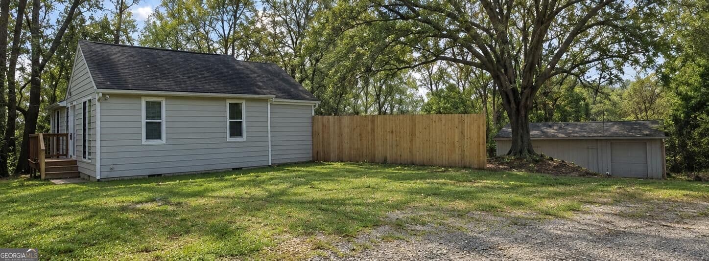 3 bedroom, 1 bathroom, 998 sq ft single family residence for sale at 3133 Charity Drive, Atlanta, GA 30316 — photo 2