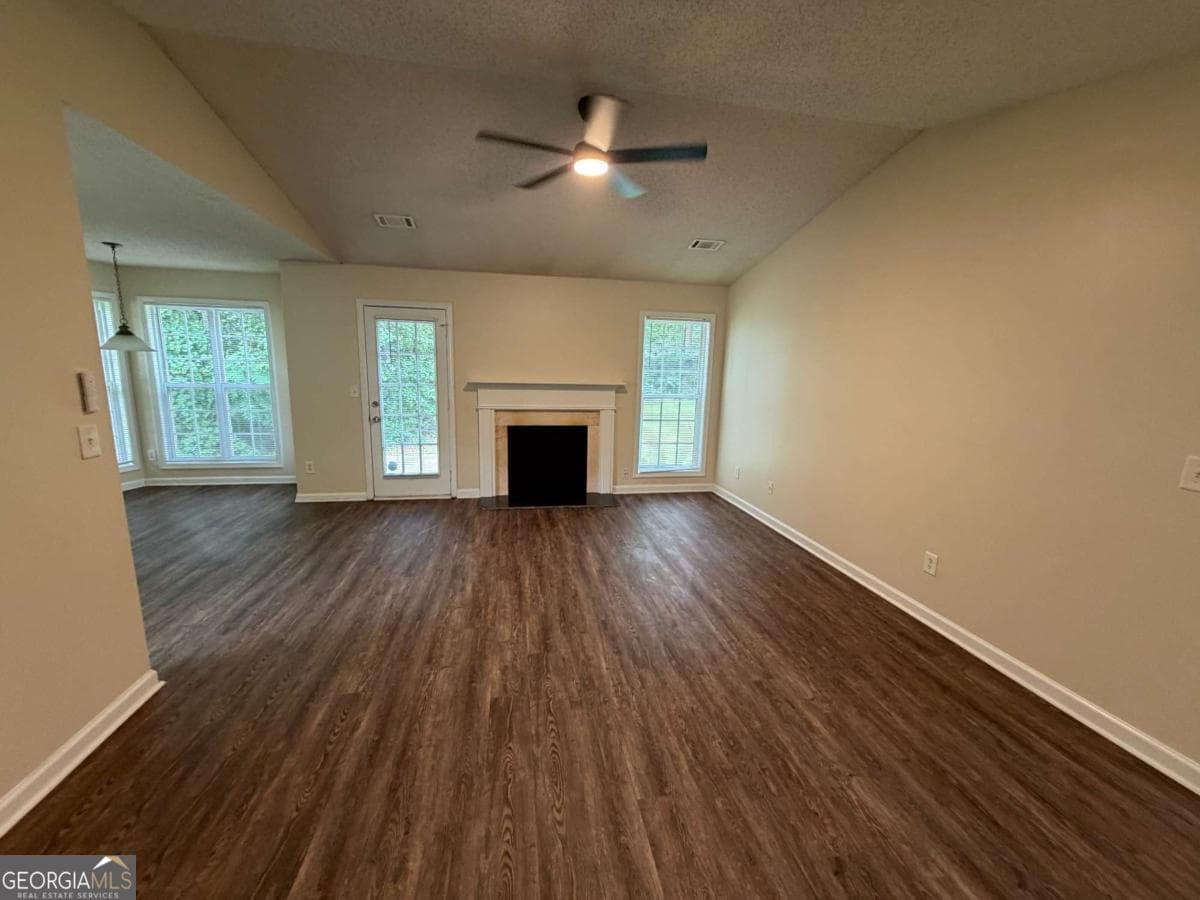 3 bedroom, 2 bathroom single family residence for rent at 211 Ravenwood Court, Bethlehem, GA 30620 for $1,795 a month — photo 2