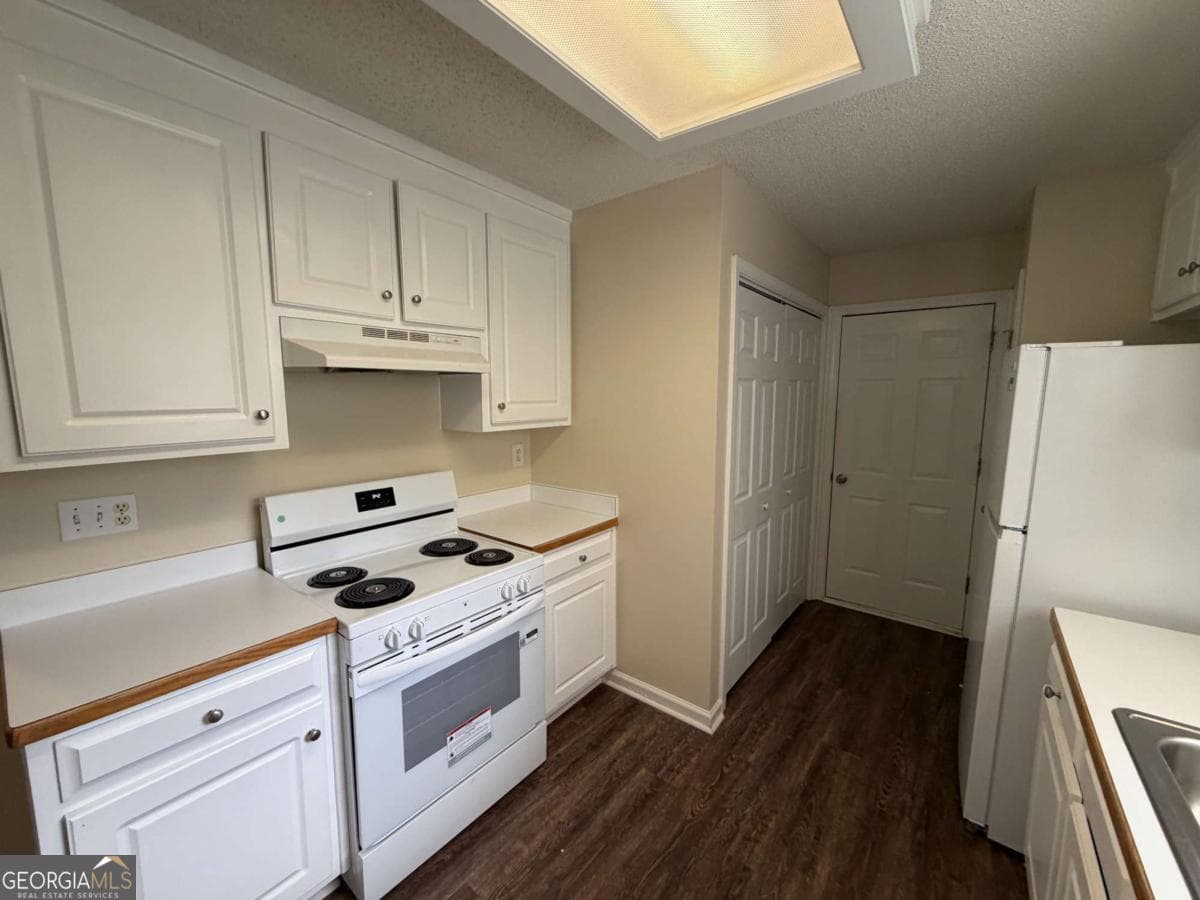 3 bedroom, 2 bathroom single family residence for rent at 211 Ravenwood Court, Bethlehem, GA 30620 for $1,795 a month — photo 8
