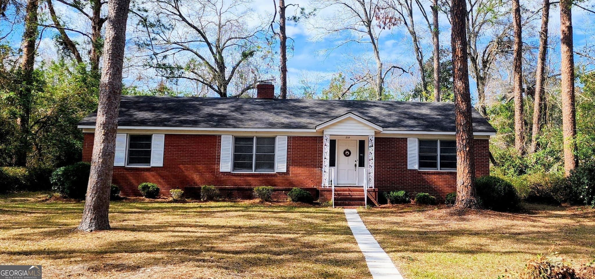 3 bedroom, 2 bathroom, 1,711 sq ft single family residence sold at 215 Vista Circle, Statesboro, GA 30458