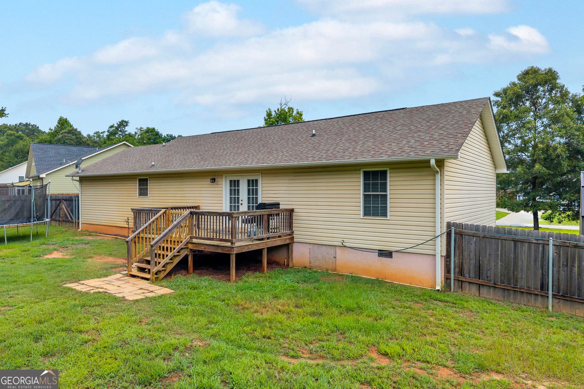 3 bedroom, 2 bathroom, 1,456 sq ft single family residence for sale at 423 N Point Circle, Hartwell, GA 30643 — photo 7