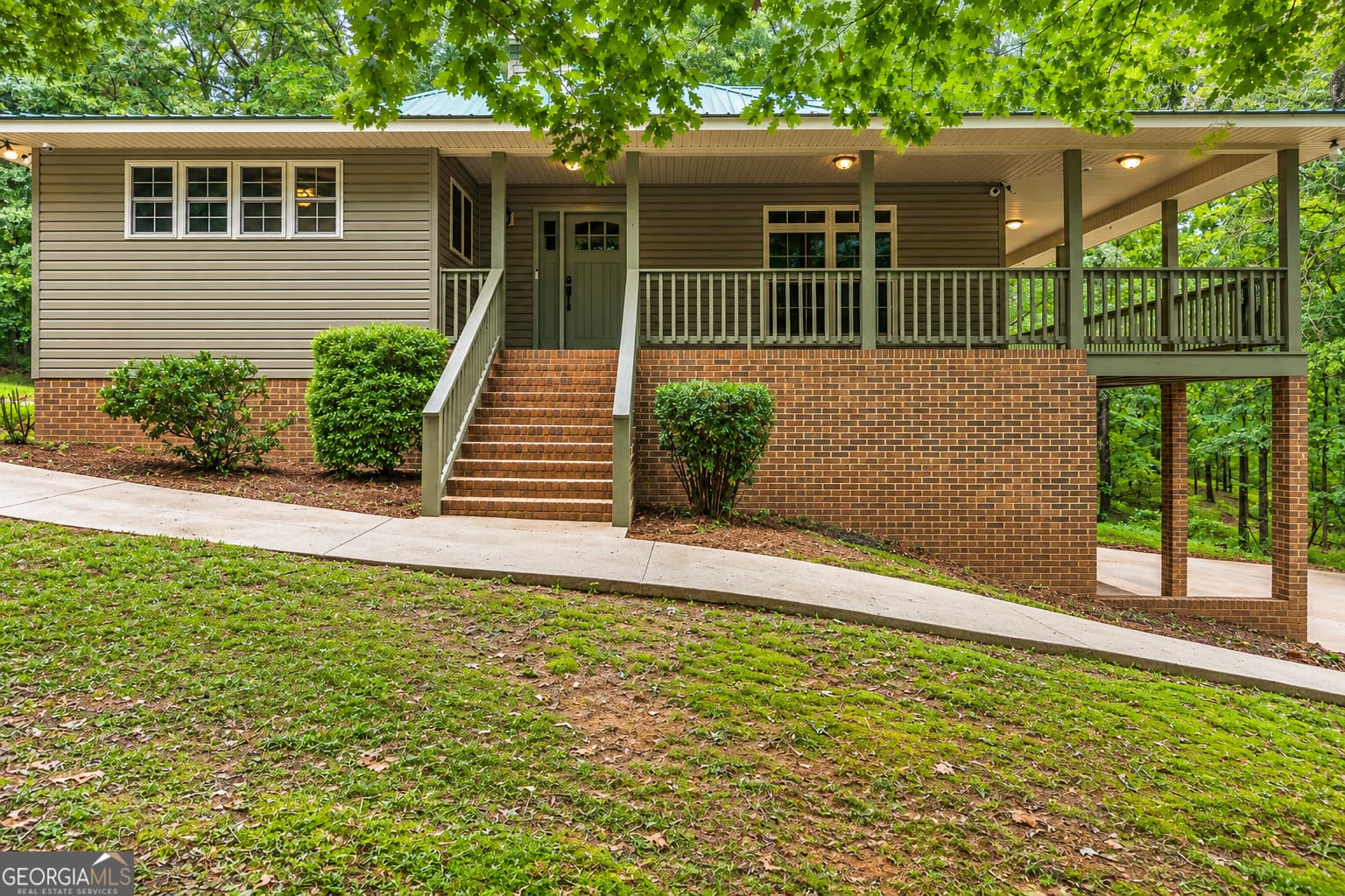 4 bedroom, 2.5 bathroom, 3,300 sq ft single family residence for sale at 830 Carrie Craft Road, Bowersville, GA 30516 — photo 2