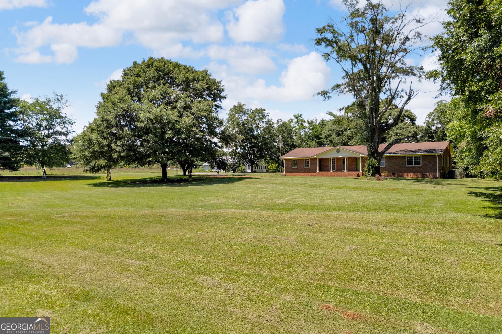 3 bedroom, 2 bathroom, 1,802 sq ft single family residence under contract at 3894 Bowersville Highway, Bowersville, GA 30516