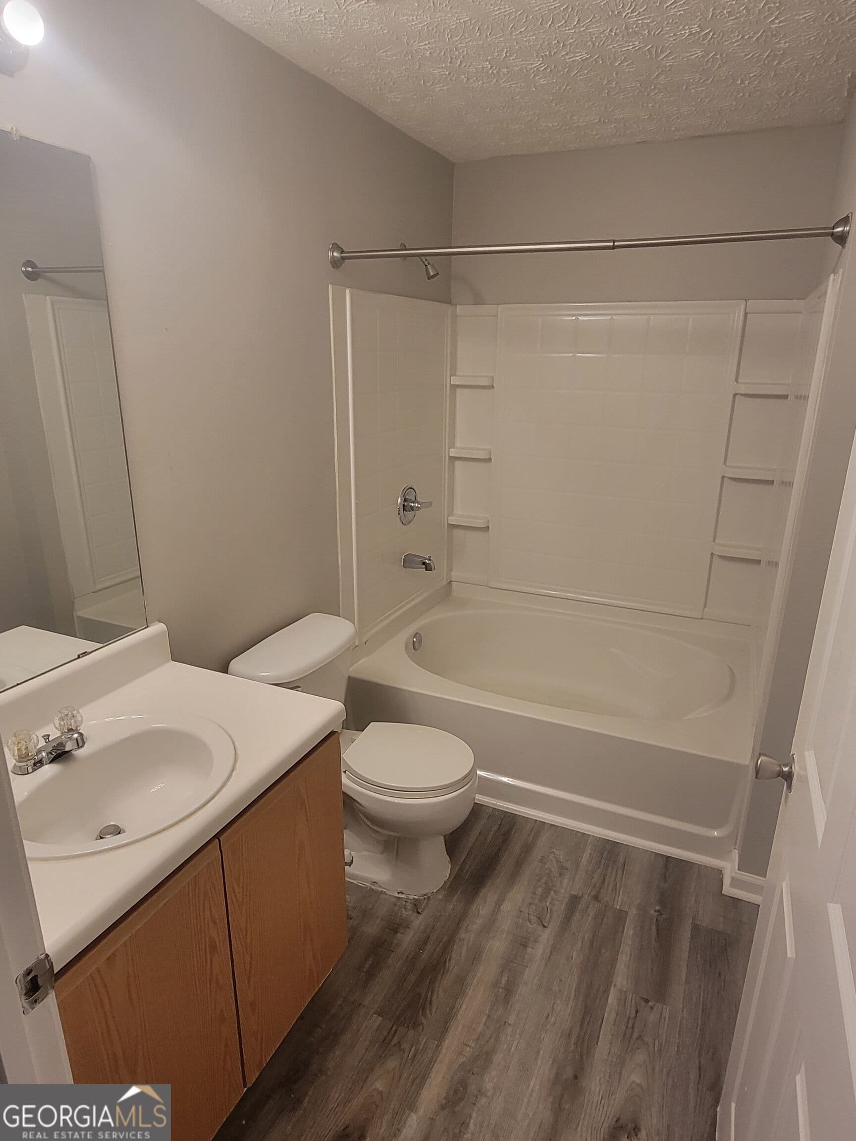 3 bedroom, 2 bathroom, 1,292 sq ft condominium for sale at 2204 Fairington Village Drive, Lithonia, GA 30038 — photo 9