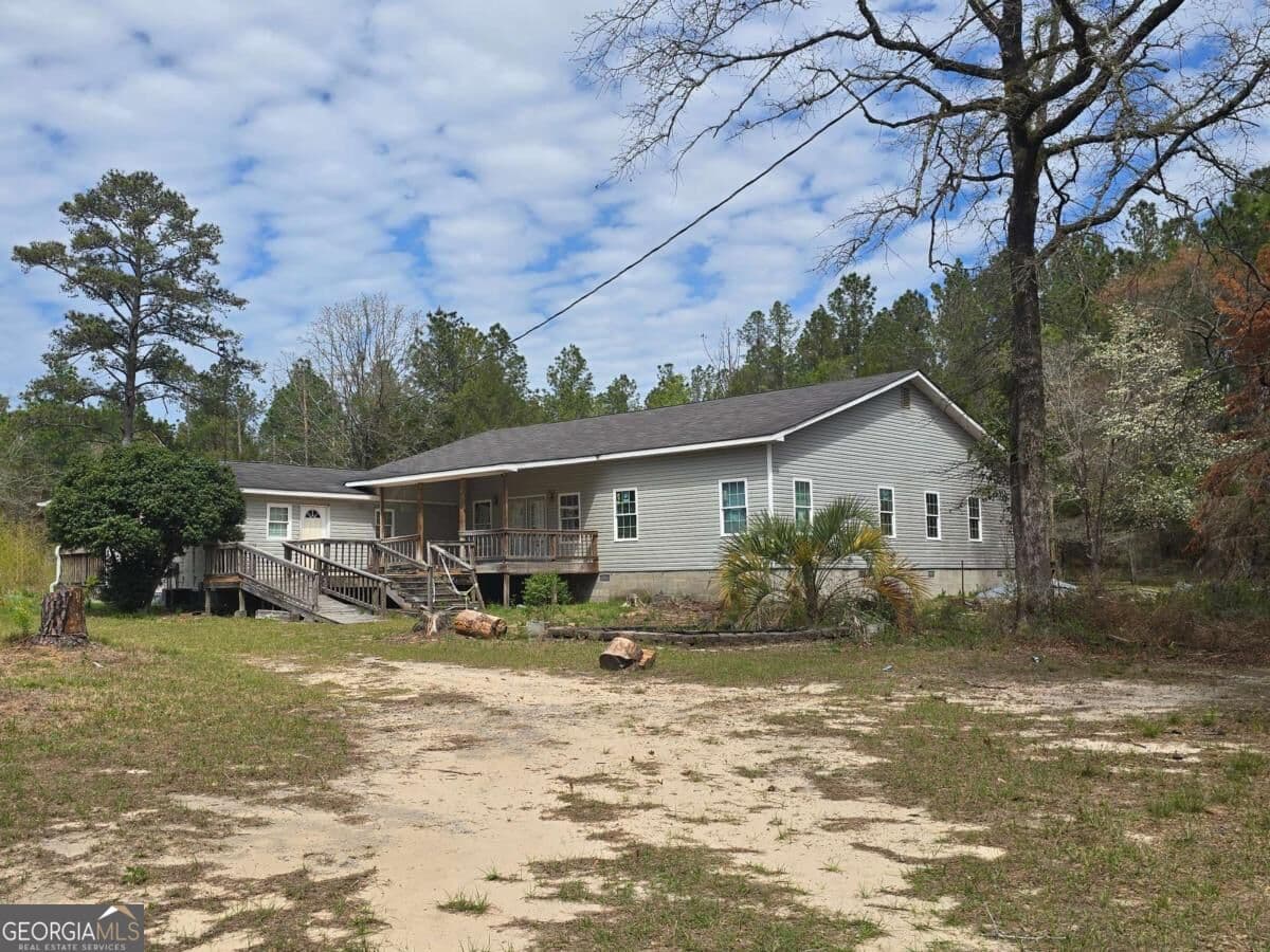 2 bedroom, 3 bathroom single family residence for sale at 253 Pottery Road, Lizella, GA 31052