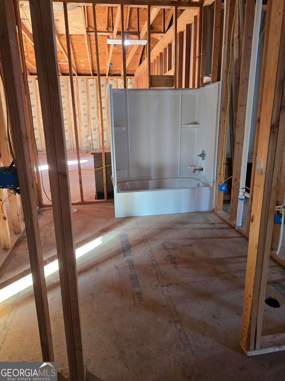 2 bedroom, 3 bathroom single family residence for sale at 253 Pottery Road, Lizella, GA 31052 — photo 8