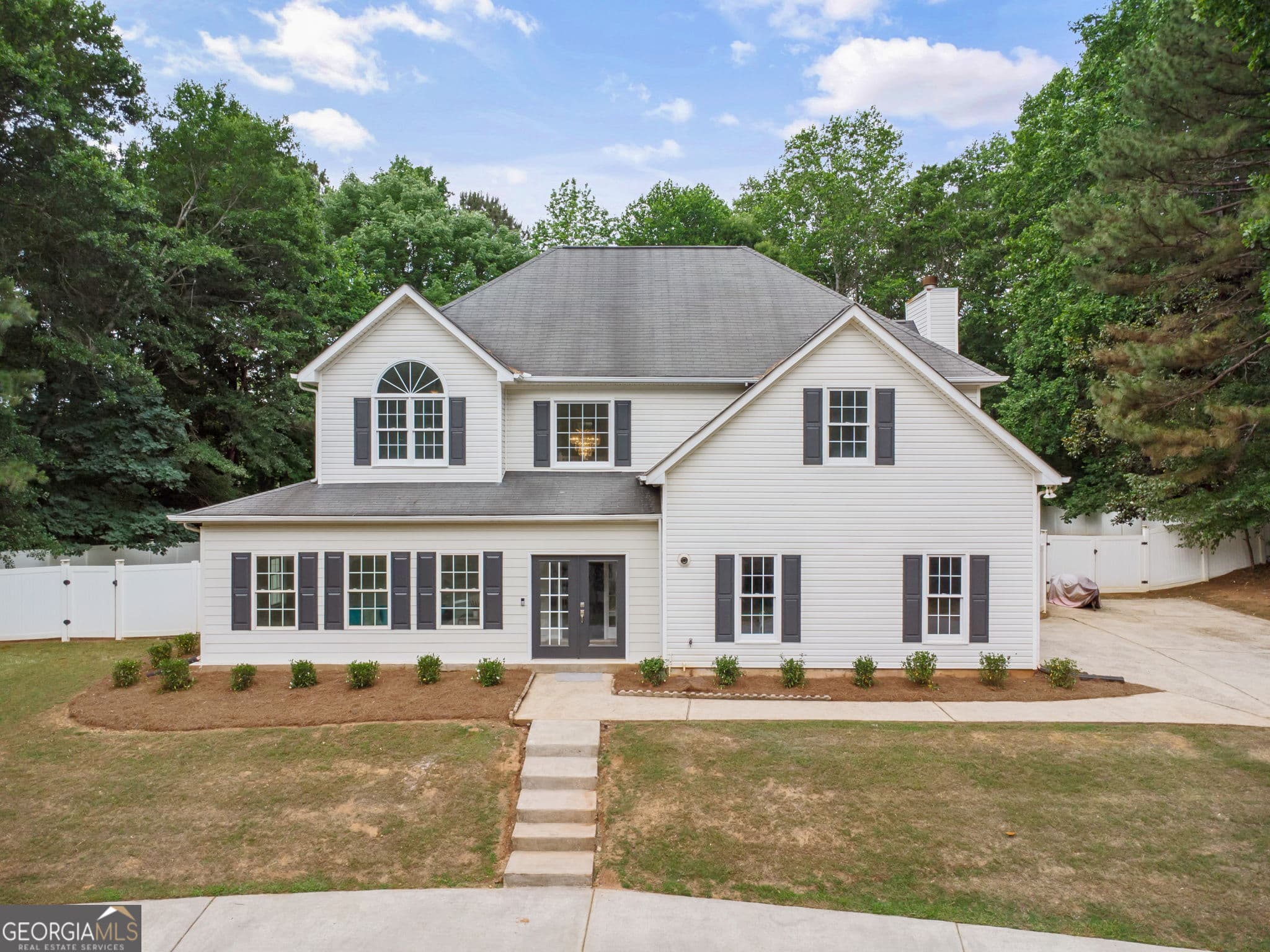 4 bedroom, 2.5 bathroom, 2,402 sq ft single family residence sold at 262 Barrington Farms Parkway, Sharpsburg, GA 30277