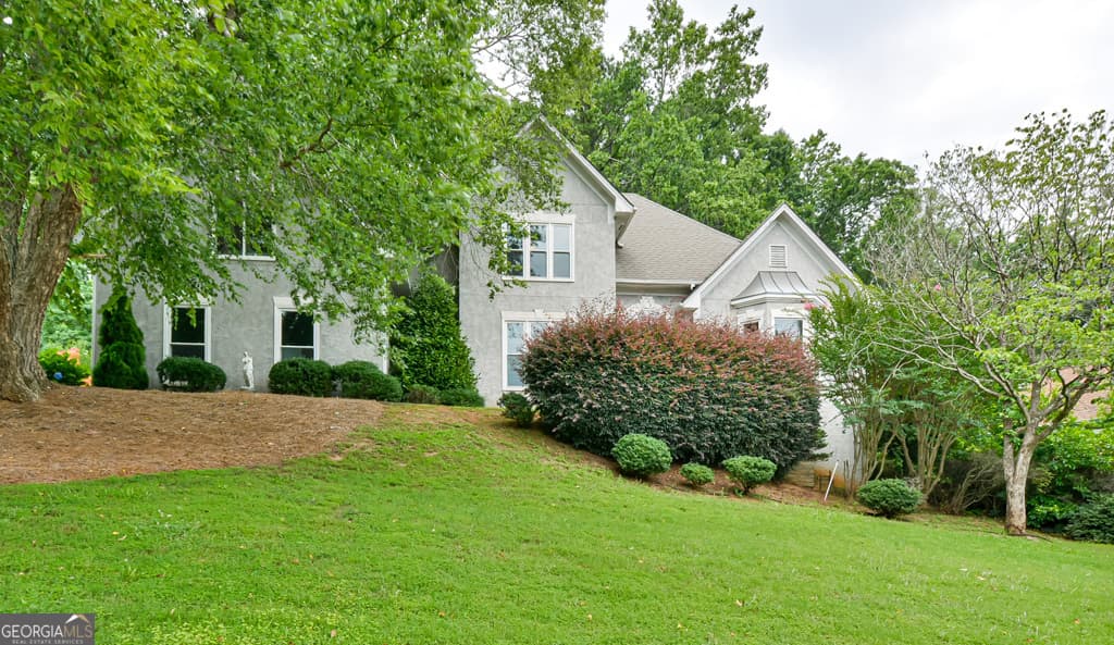 4 bedroom, 3.5 bathroom, 3,908 sq ft single family residence for sale at 371 Bridgebrook Lane, Smyrna, GA 30082 — photo 3