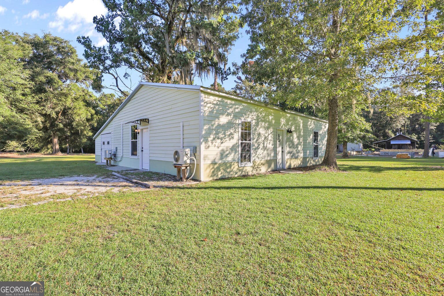 2 bedroom, 1 bathroom, 807 sq ft single family residence for sale at 1757 Belle Hammock Road, Townsend, GA 31331 — photo 2