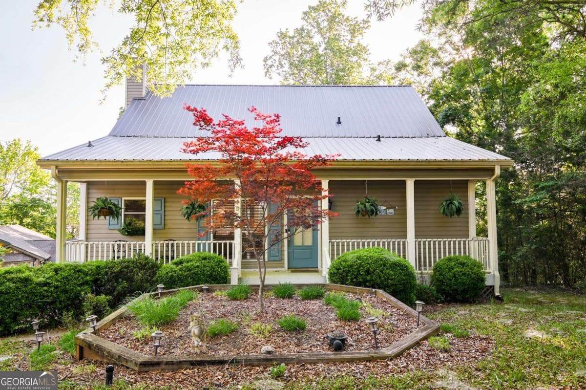 4 bedroom, 3.5 bathroom, 2,516 sq ft cabin,single family residence for sale at 194 Sugar Cane Drive, Hartwell, GA 30643 — photo 4