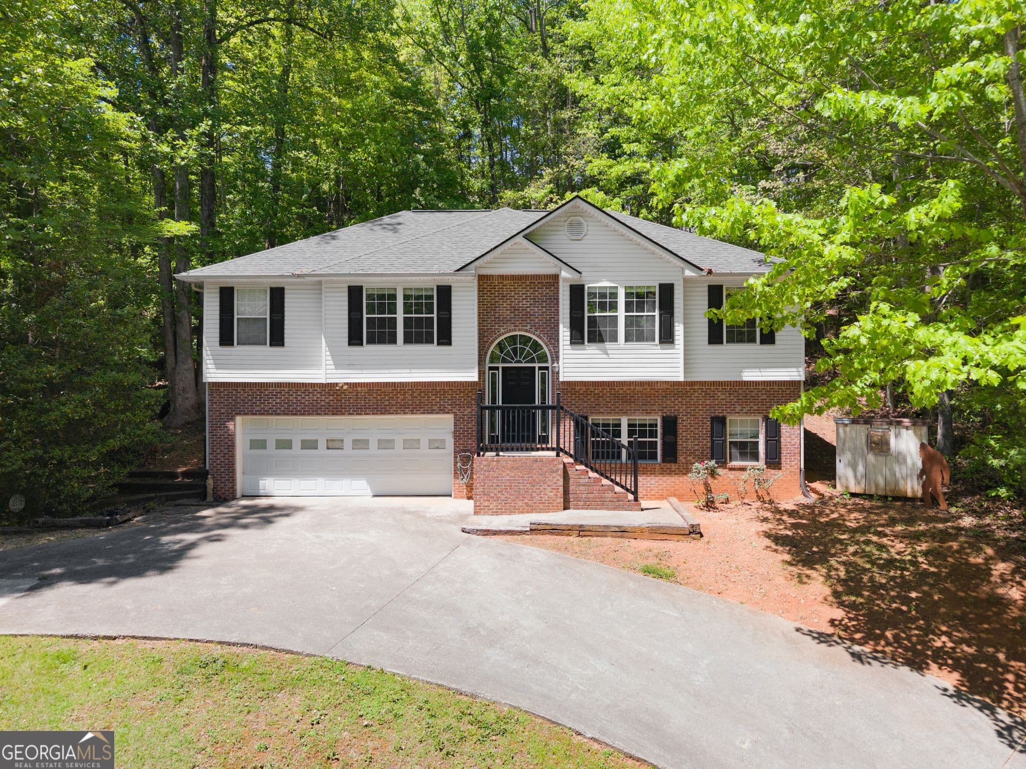 3 bedroom, 3 bathroom, 2,168 sq ft single family residence for sale at 162 Greenview Court, Cleveland, GA 30528 — photo 2