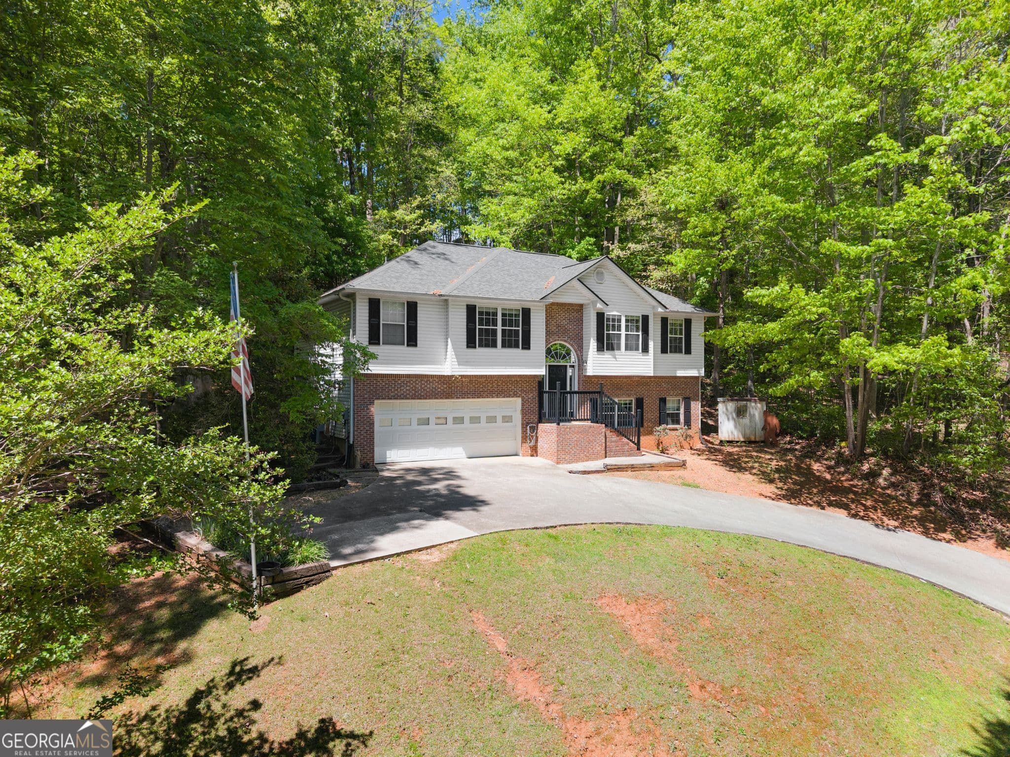 3 bedroom, 3 bathroom, 2,168 sq ft single family residence for sale at 162 Greenview Court, Cleveland, GA 30528 — photo 4