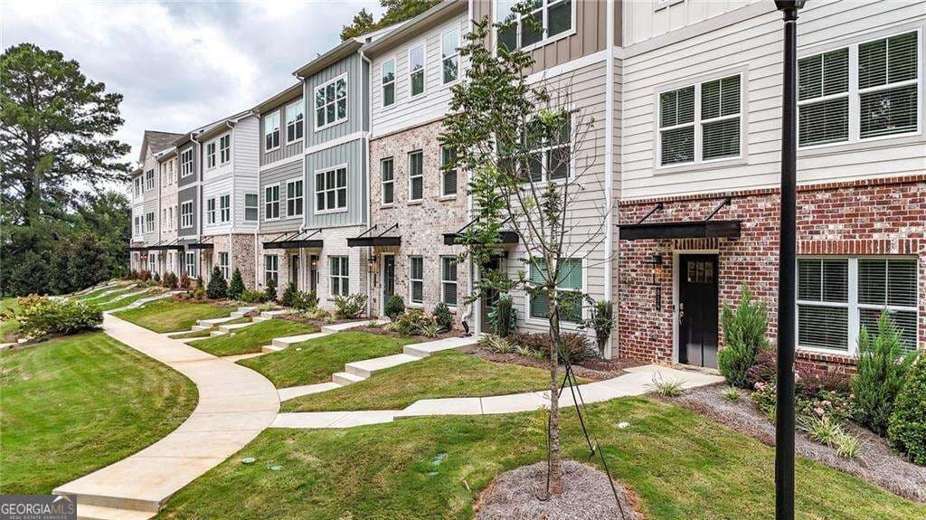 3 bedroom, 3.5 bathroom, 2,040 sq ft townhouse for sale at 814 Glennferry Bend, Mableton, GA 30126 — photo 4