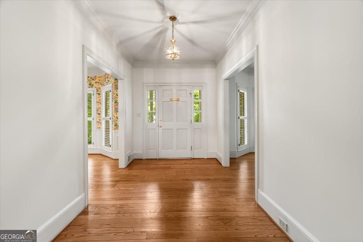 4 bedroom, 4.5 bathroom, 3,997 sq ft single family residence for sale at 8855 Glen Ferry Drive, Johns Creek, GA 30022 — photo 6