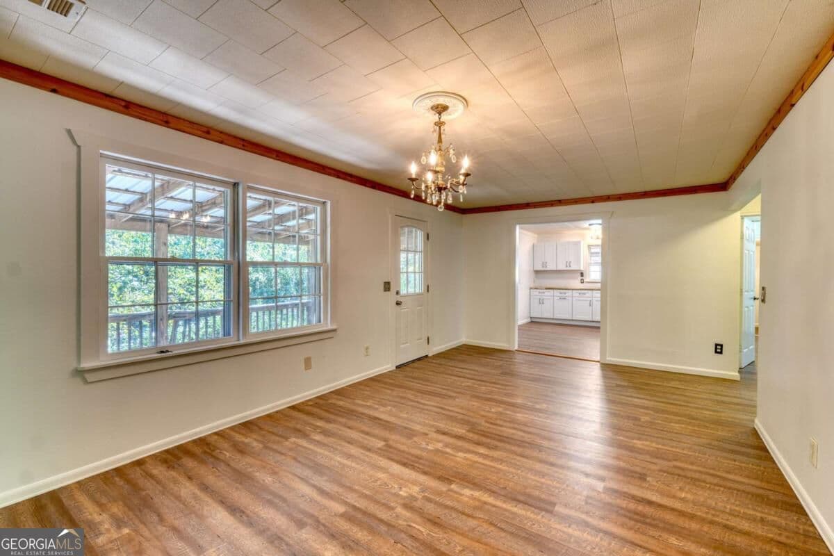 3 bedroom, 1 bathroom, 1,300 sq ft single family residence for sale at 6 U G A Drive, Blairsville, GA 30512 — photo 6