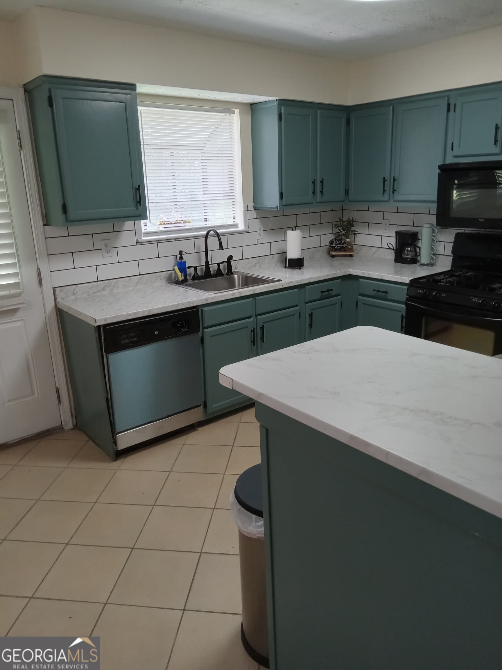 3 bedroom, 2 bathroom, 1,500 sq ft single family residence for rent at 3091 Carriage Trail, Jonesboro, GA 30236 for $1,650 a month — photo 9