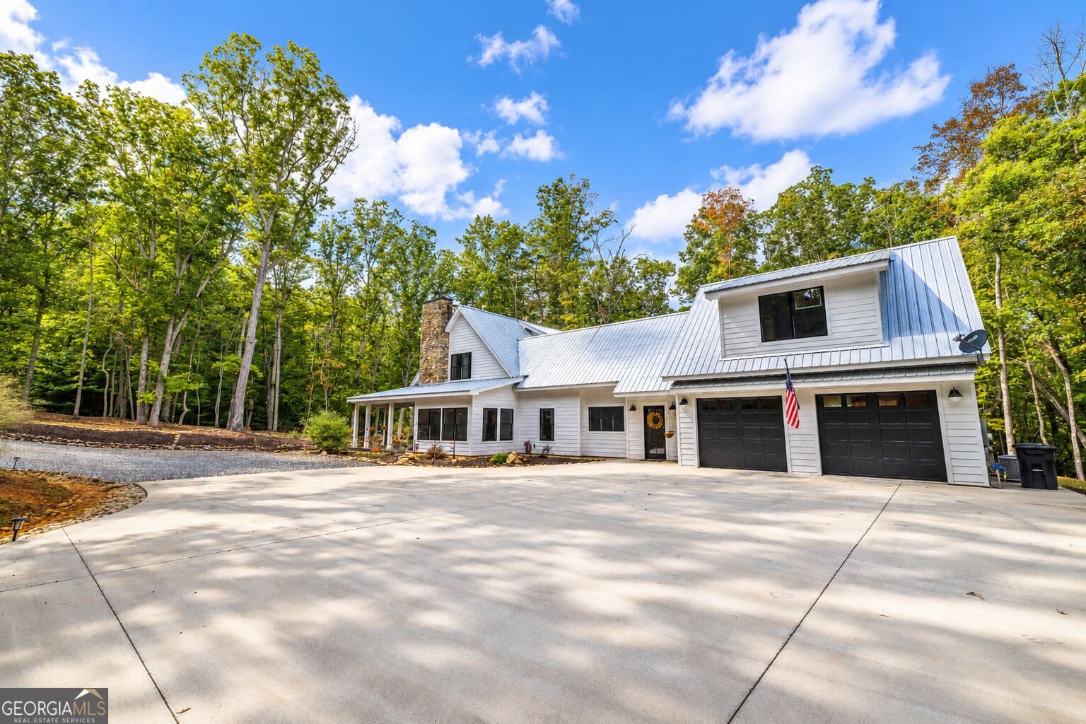 4 bedroom, 4.5 bathroom, 3,857 sq ft single family residence for sale at 392 Mustang Trail, Blairsville, GA 30512 — photo 5