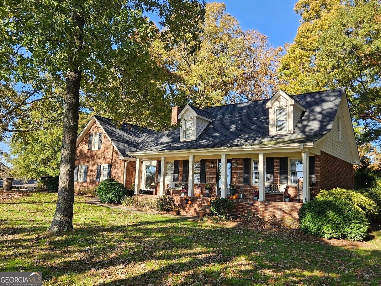 3 bedroom, 2.5 bathroom, 2,360 sq ft single family residence for sale at 1234 Sunset Drive, Winder, GA 30680 — photo 1 of 24