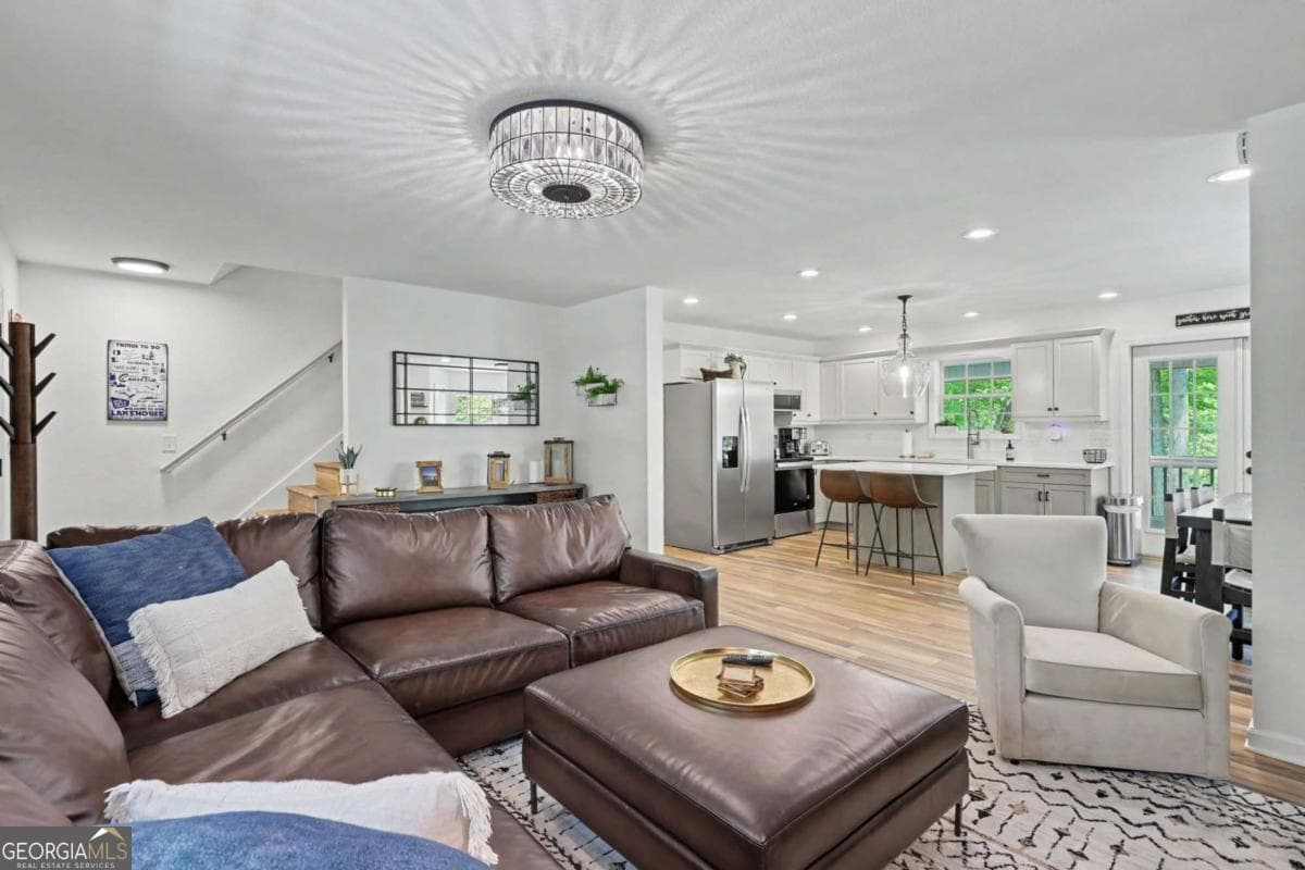 3 bedroom, 2.5 bathroom, 2,842 sq ft single family residence for sale at 136 Madison Avenue, Blairsville, GA 30512 — photo 6