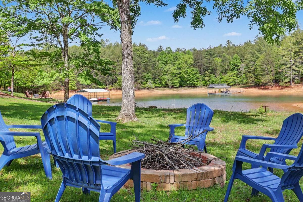 3 bedroom, 2.5 bathroom, 2,842 sq ft single family residence for sale at 136 Madison Avenue, Blairsville, GA 30512 — photo 1 of 50