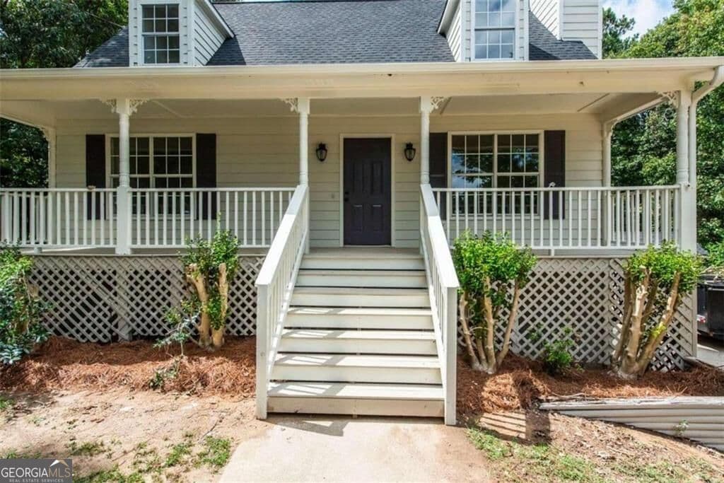 3 bedroom, 2 bathroom, 2,092 sq ft single family residence for sale at 3742 Willow Tree Circle, Douglasville, GA 30135 — photo 2