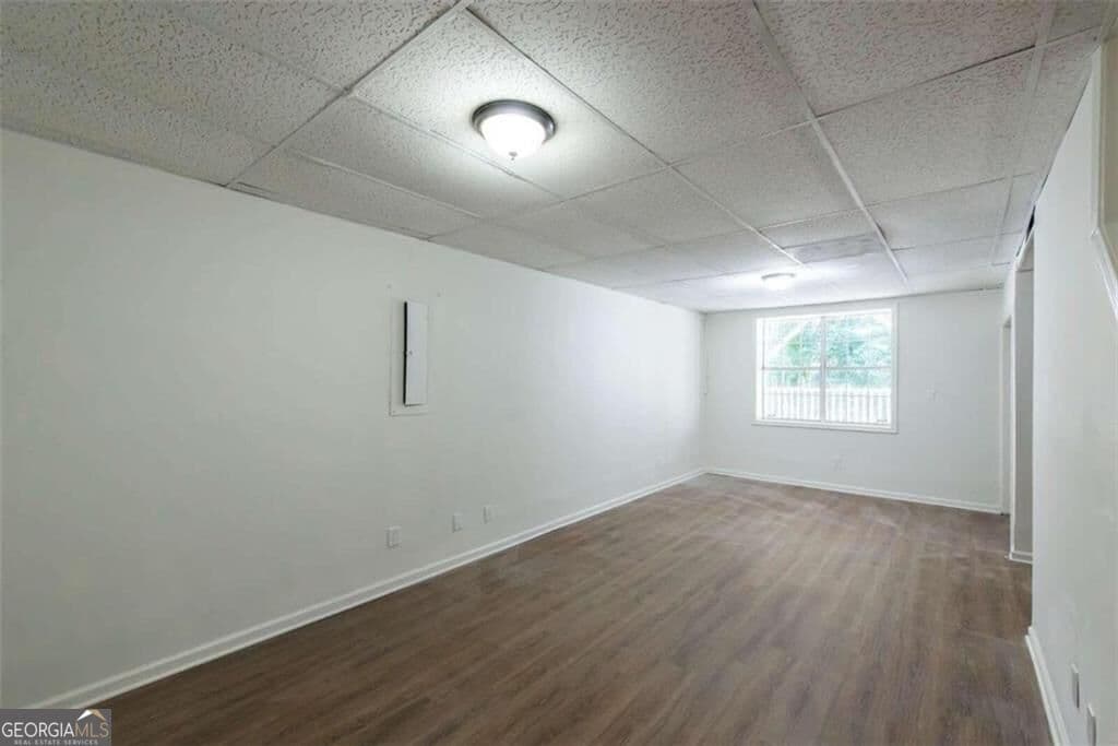 3 bedroom, 2 bathroom, 2,092 sq ft single family residence for sale at 3742 Willow Tree Circle, Douglasville, GA 30135 — photo 9