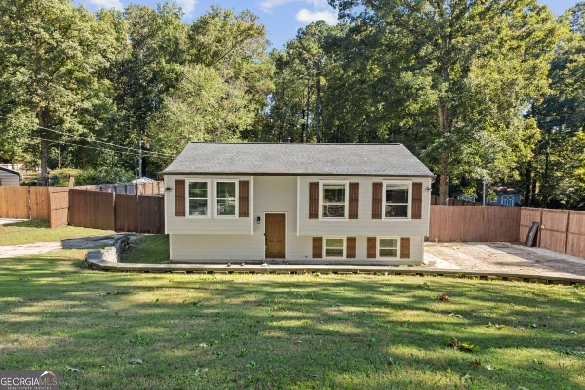 4 bedroom, 3 bathroom, 1,464 sq ft single family residence for sale at 3286 Sunderland Drive, Snellville, GA 30039