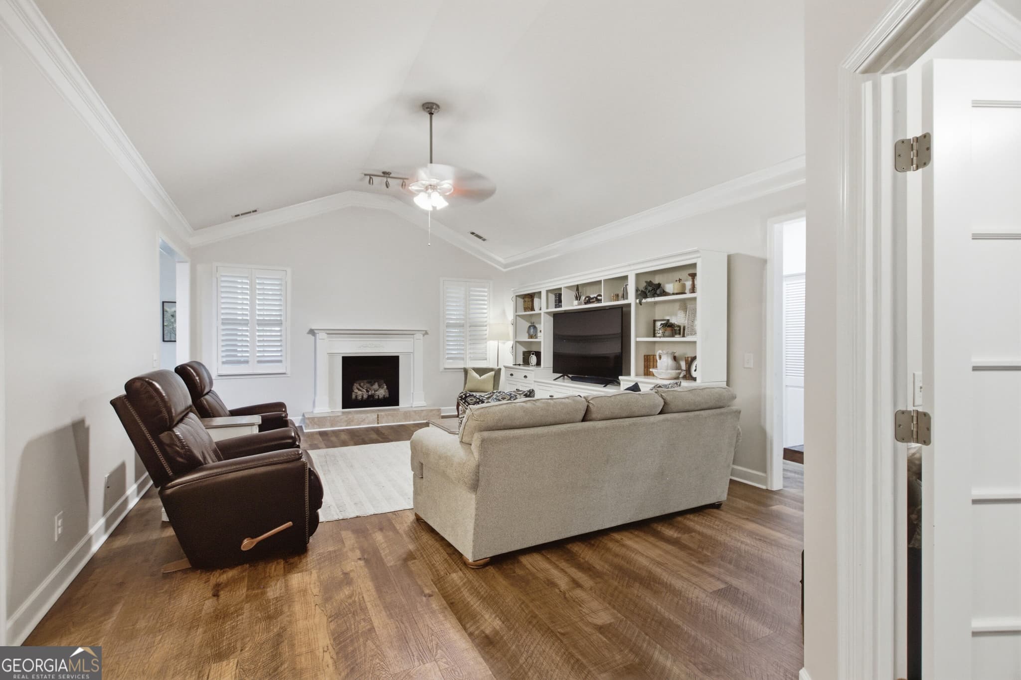 5 bedroom, 3.5 bathroom, 4,444 sq ft single family residence for sale at 194 Autumn Sweet Drive, Clarkesville, GA 30523 — photo 8
