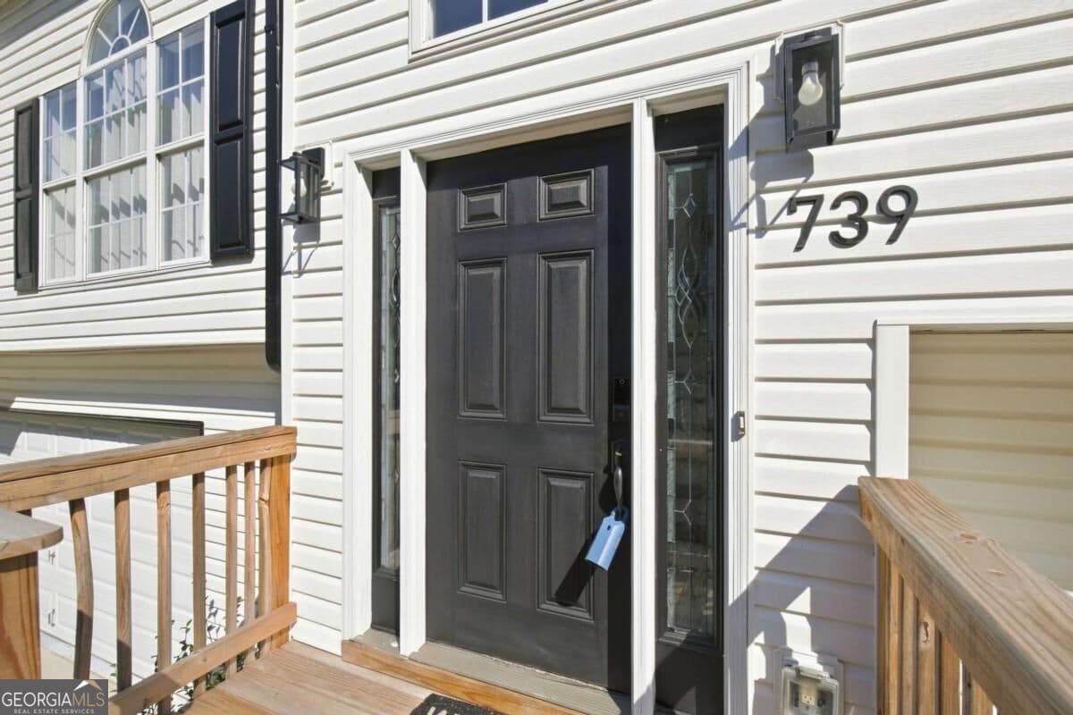 4 bedroom, 3 bathroom, 2,216 sq ft single family residence for sale at 739 Reeves Lake Drive, Marietta, GA 30064 — photo 2