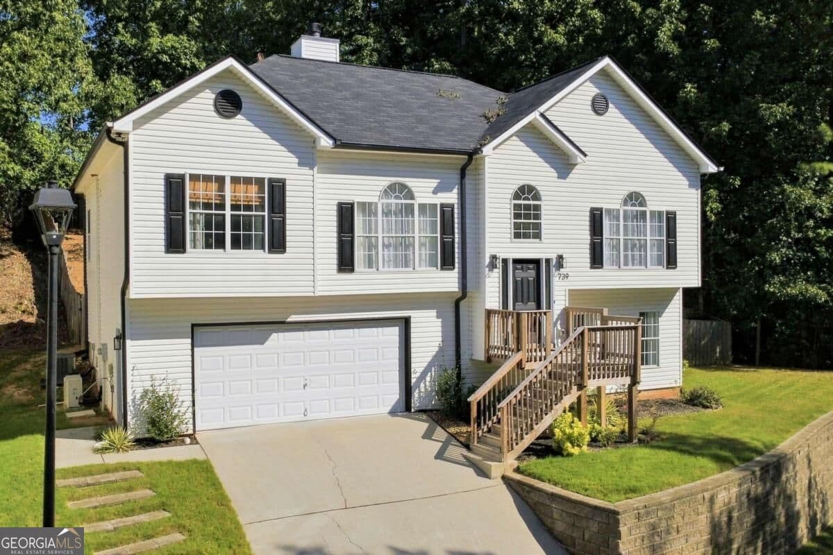 4 bedroom, 3 bathroom, 2,216 sq ft single family residence for sale at 739 Reeves Lake Drive, Marietta, GA 30064 — photo 1 of 46