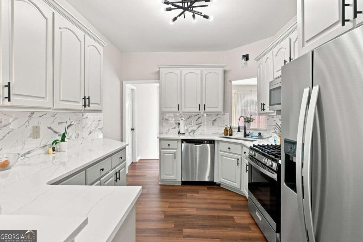 4 bedroom, 3 bathroom, 2,216 sq ft single family residence for sale at 739 Reeves Lake Drive, Marietta, GA 30064 — photo 8