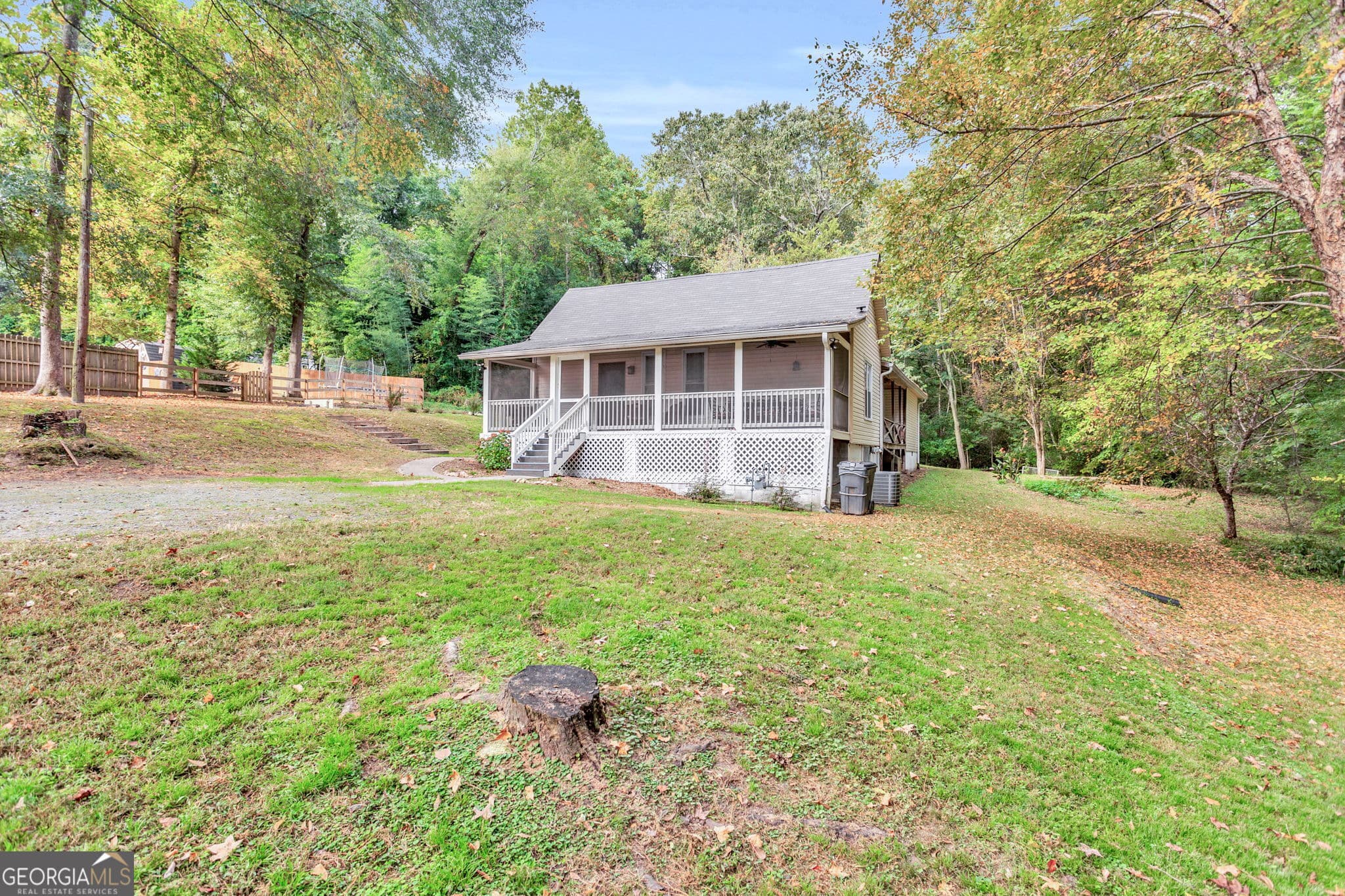 4 bedroom, 2 bathroom single family residence for rent at 4481 McLain Circle, Acworth, GA 30101 for $4,631 a month — photo 3