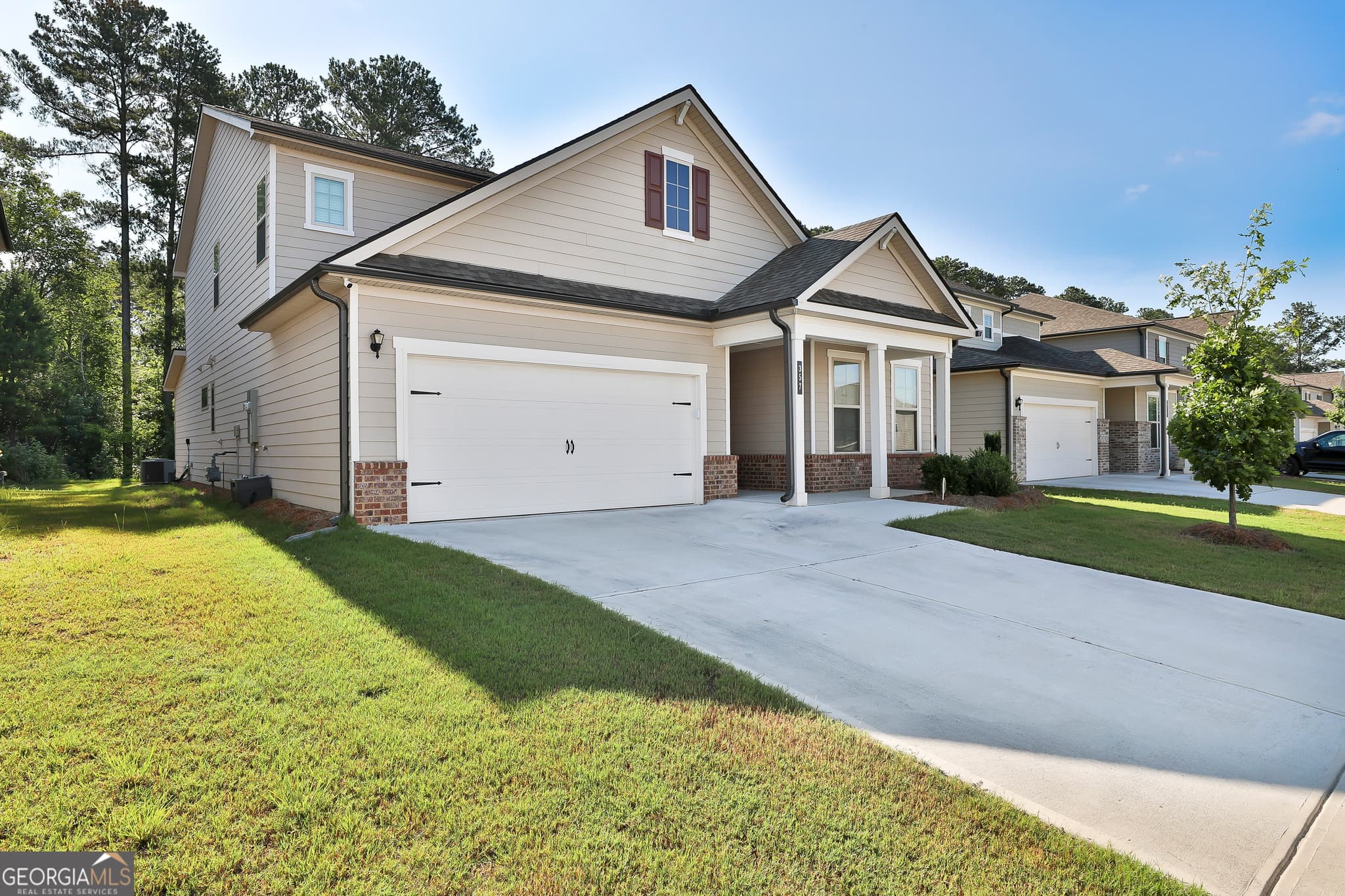5 bedroom, 3.5 bathroom, 3,137 sq ft single family residence for sale at 357 Caledonia Court, Peachtree City, GA 30269 — photo 2