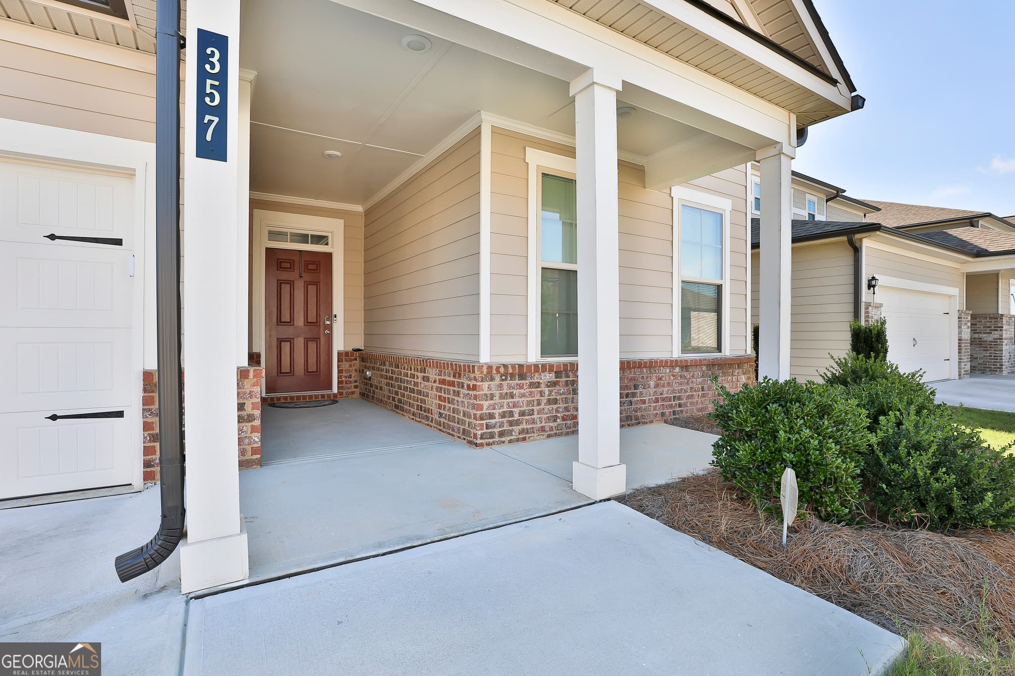5 bedroom, 3.5 bathroom, 3,137 sq ft single family residence for sale at 357 Caledonia Court, Peachtree City, GA 30269 — photo 4