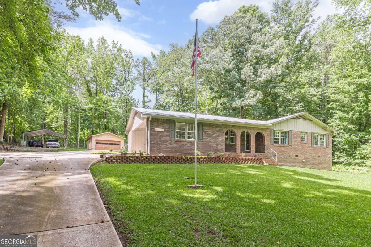 2 bedroom, 2 bathroom, 1,459 sq ft single family residence for sale at 5458 Christi Drive, Douglasville, GA 30135 — photo 6