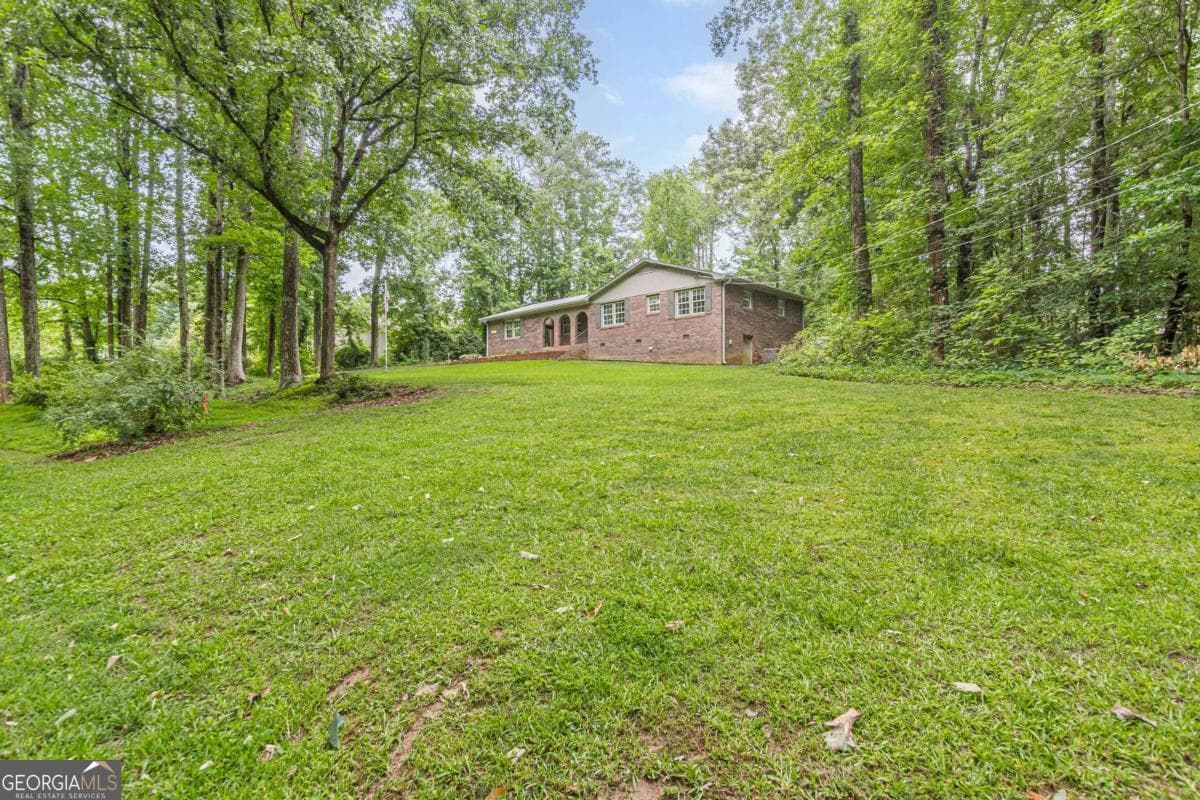 2 bedroom, 2 bathroom, 1,459 sq ft single family residence for sale at 5458 Christi Drive, Douglasville, GA 30135 — photo 3