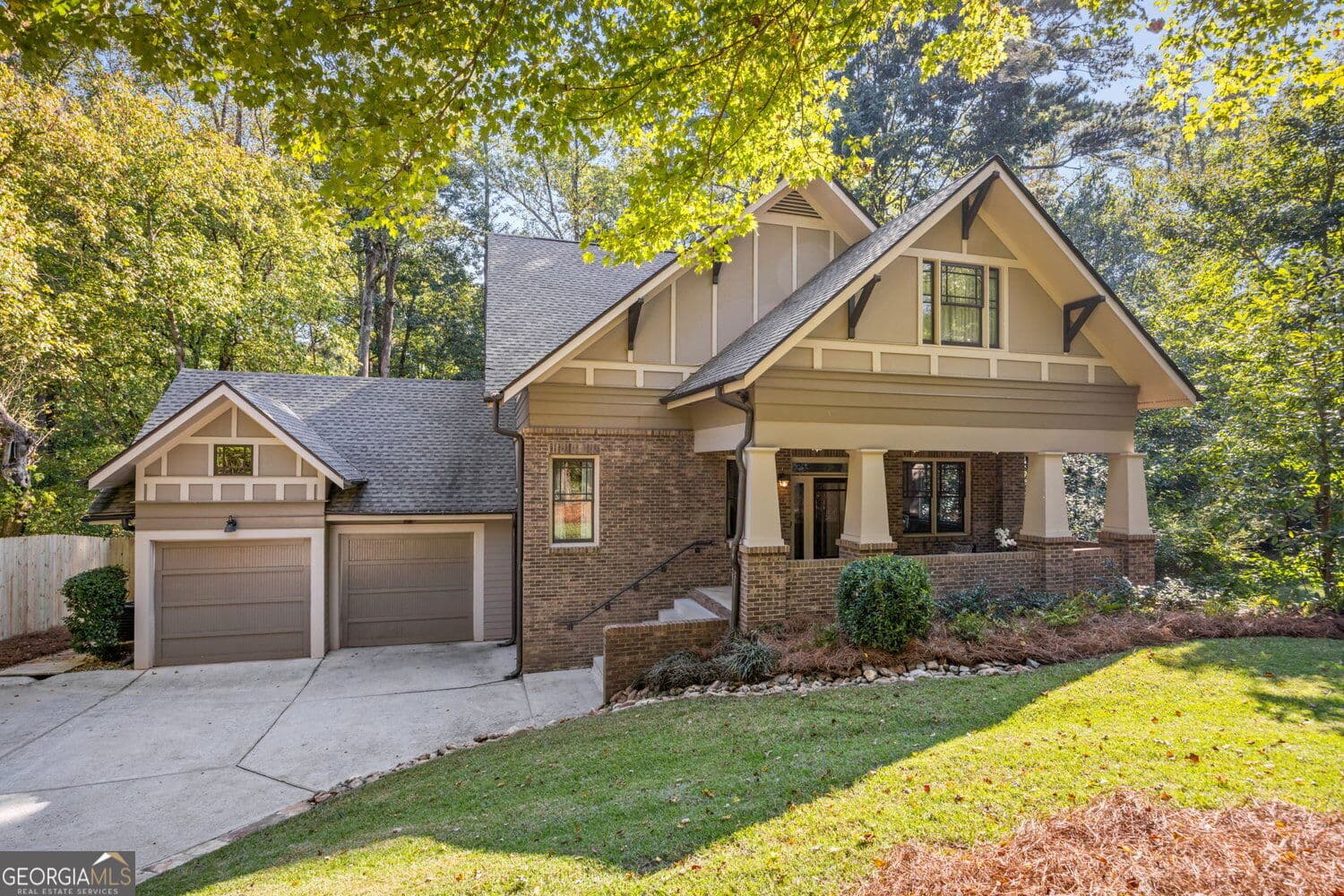 5 bedroom, 5.5 bathroom, 5,292 sq ft single family residence for sale at 1760 Coventry Place, Atlanta, GA 30030 — photo 3