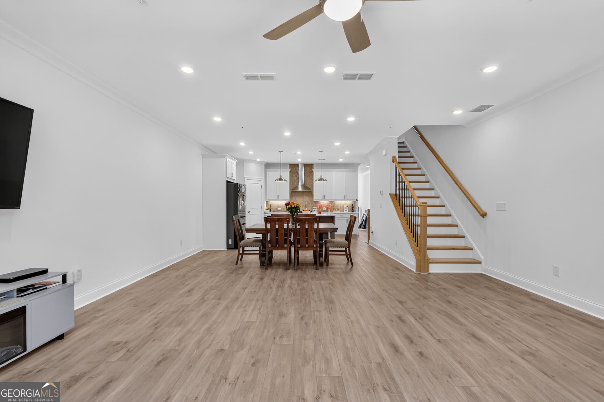 3 bedroom, 2.5 bathroom, 2,145 sq ft townhouse for sale at 340 Olmstead Way, Alpharetta, GA 30022 — photo 10