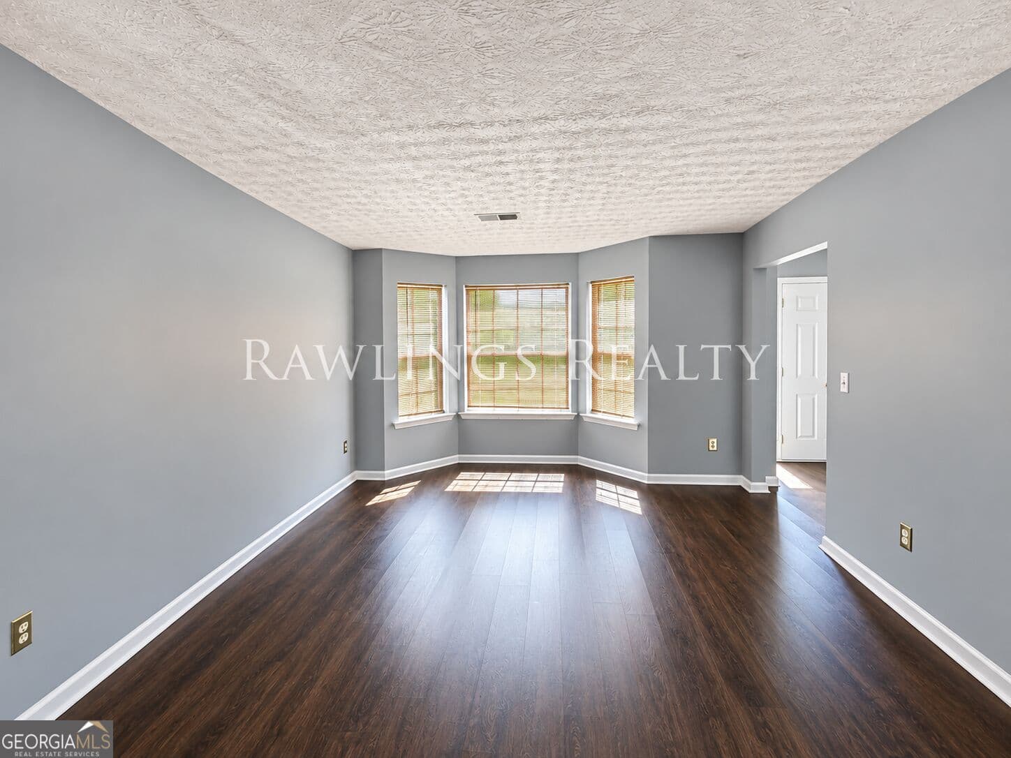 4 bedroom, 2.5 bathroom, 2,644 sq ft single family residence for rent at 165 Concord Terrace, Mcdonough, GA 30253 for $2,000 a month — photo 3